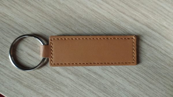 Llavero cuero marron claro Llavero de cuero sintético personalizable